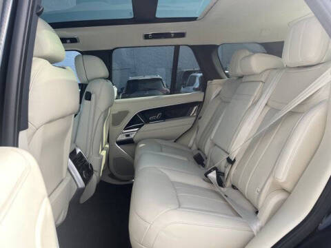 2025 Land Rover Range Rover P530 SE