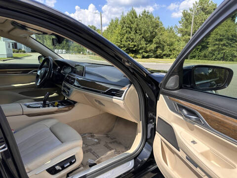 2017 BMW 7 Series 740i