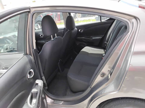 2012 Nissan Versa 1.6 S