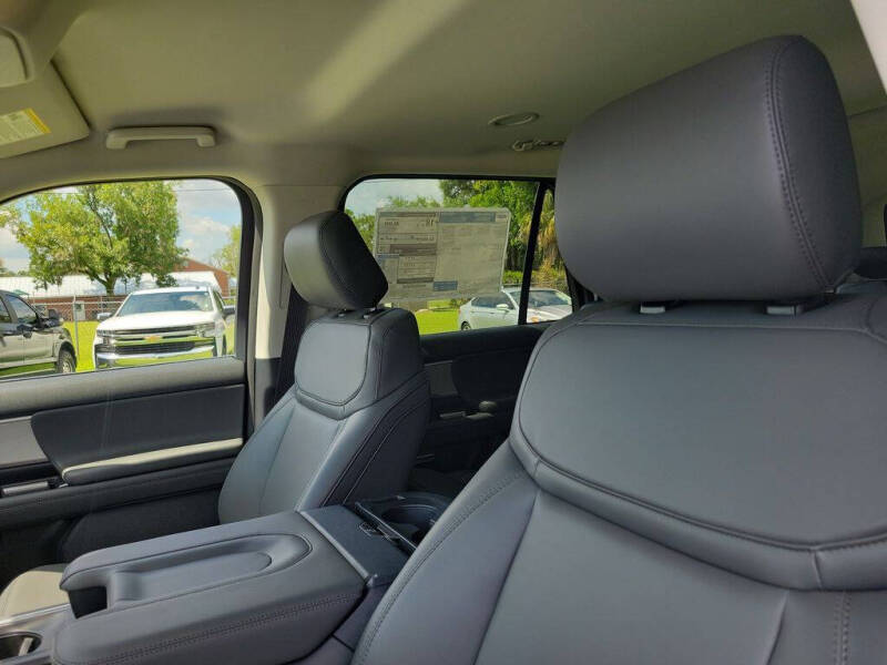 2027 Ford Expedition Active