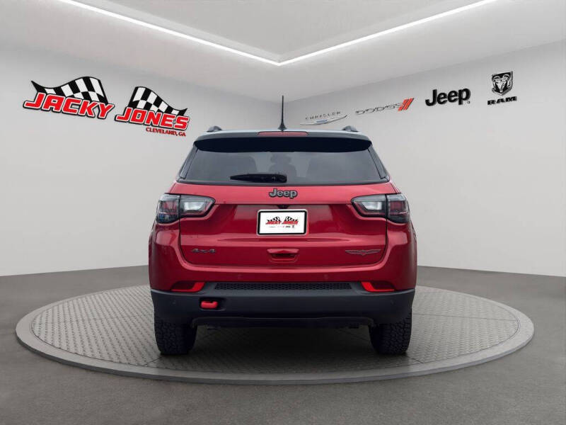 2025 Jeep Compass Trailhawk