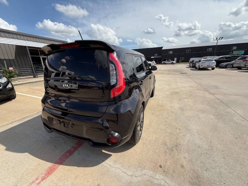 2016 Kia Soul +