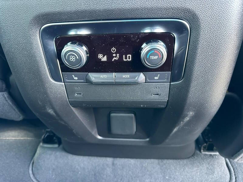 2025 GMC Yukon XL Elevation