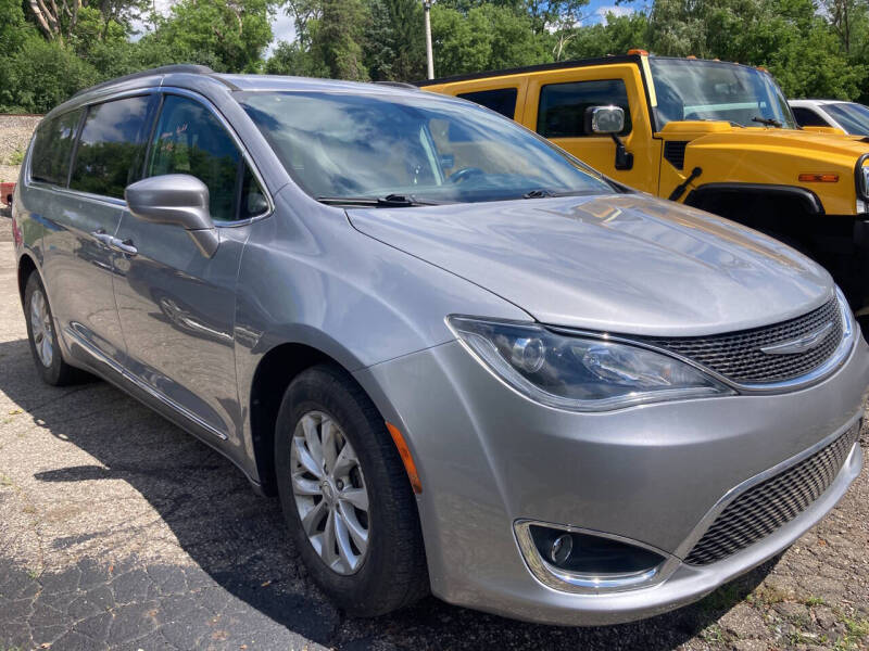 2017 Chrysler Pacifica Touring Plus