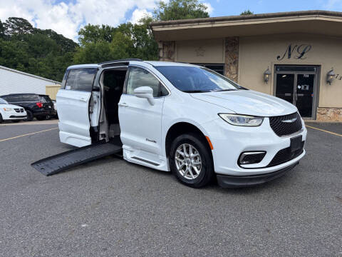 2022 Chrysler Pacifica Touring L