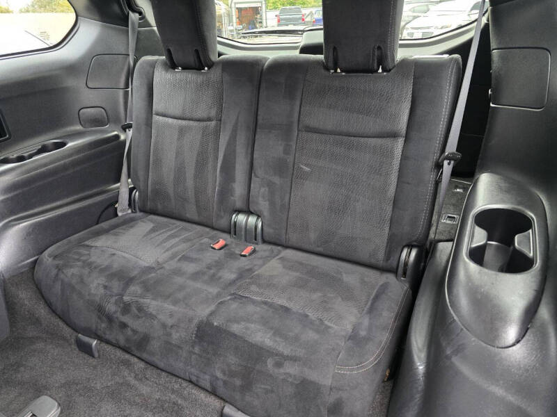 2016 Nissan Pathfinder SV