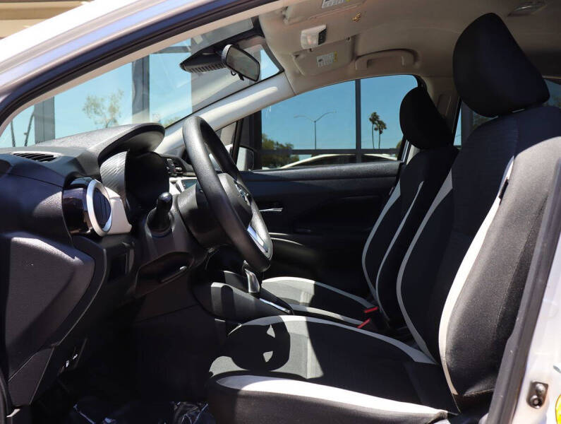 2021 Nissan Versa SV