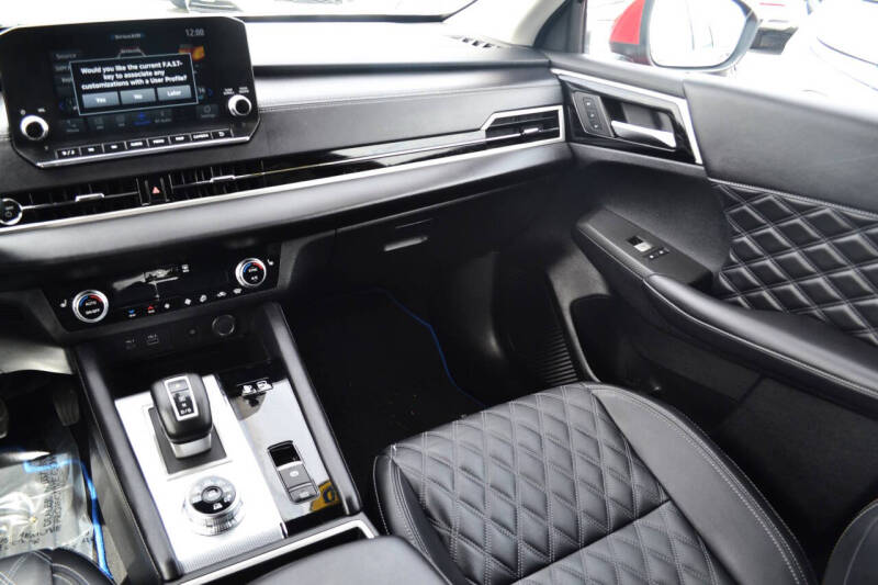 2024 Mitsubishi Outlander PHEV SEL