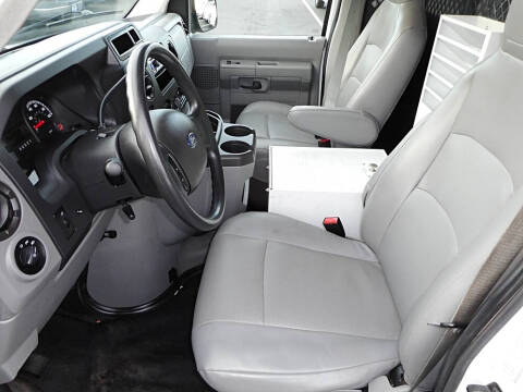 2013 Ford E-Series E-350 SD