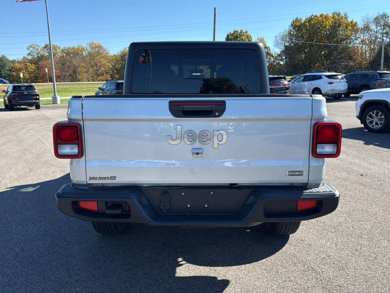 2023 Jeep Gladiator Overland