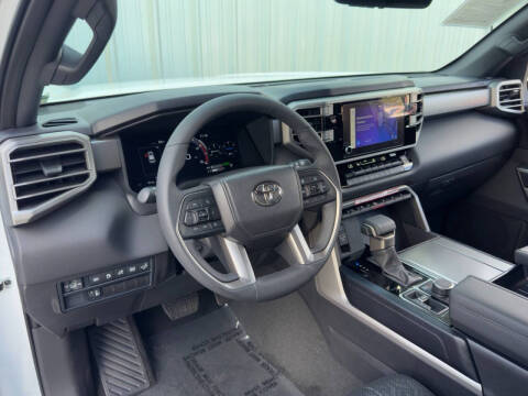 2025 Toyota Sequoia SR5