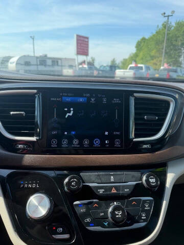 2017 Chrysler Pacifica Touring