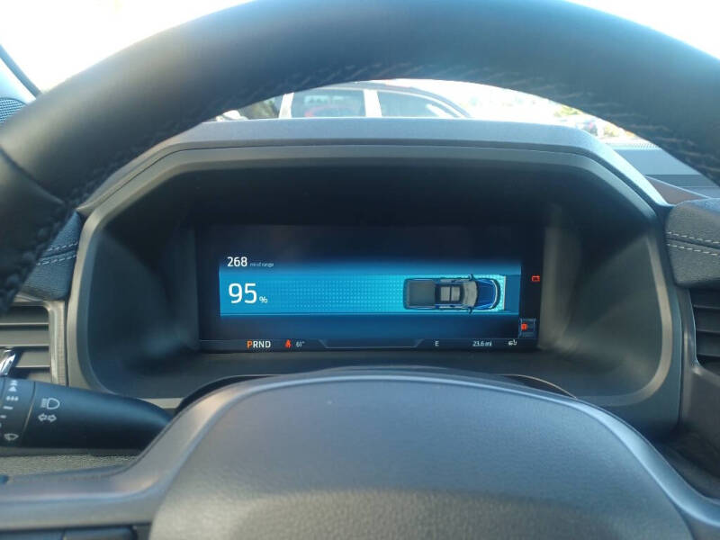 2025 Ford F-150 Lightning Flash