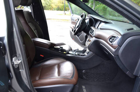 2017 Infiniti QX30 Premium