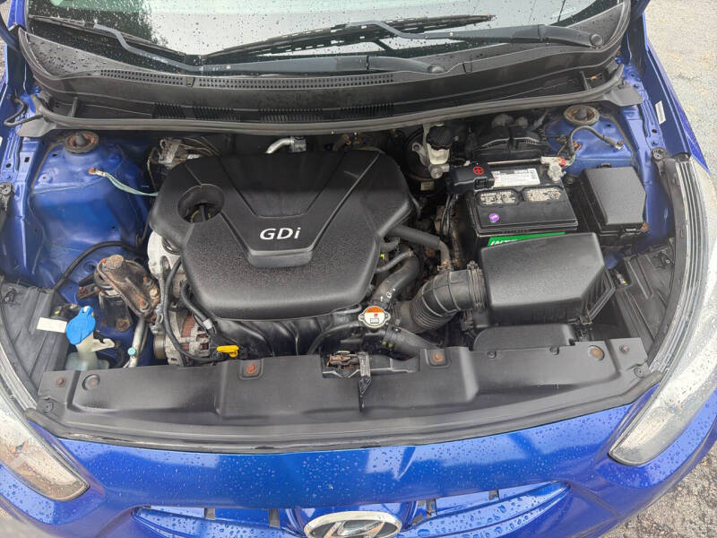 2013 Hyundai Accent SE