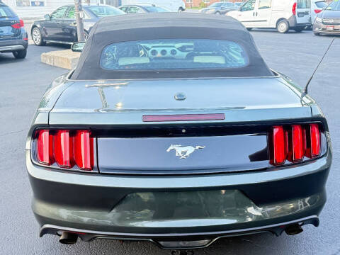 2016 Ford Mustang EcoBoost Premium
