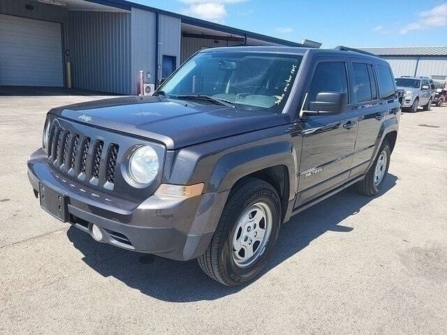 2017 Jeep Patriot Sport photo 2