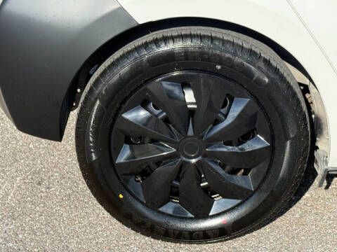 2013 Toyota Prius c Two