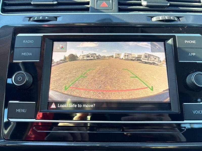 2020 Volkswagen Golf TSI