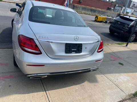 2017 Mercedes-Benz E-Class E 300 4MATIC