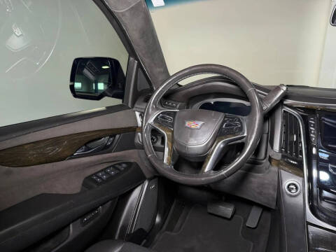 2017 Cadillac Escalade Platinum