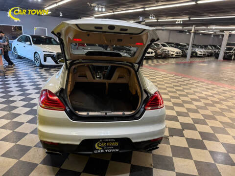 2016 Porsche Panamera