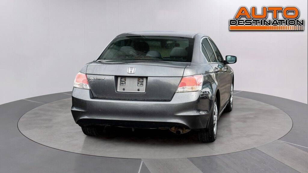 2009 Honda Accord for sale at Auto Destination in Puyallup, WA