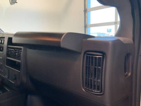 2025 Chevrolet Express 3500