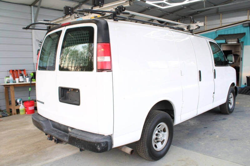 2017 Chevrolet Express 2500