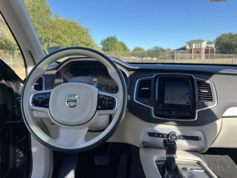 2018 Volvo XC90 T6 Momentum