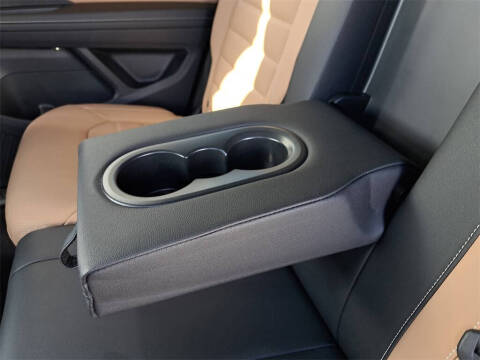 2026 Volkswagen Atlas Cross Sport SEL R-Line Black 4Motion