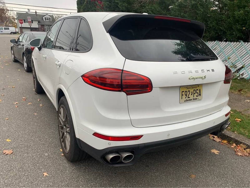 2017 Porsche Cayenne S E-Hybrid