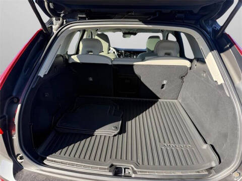 2021 Volvo XC60 T5 Momentum