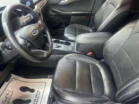 2020 Ford Escape Titanium