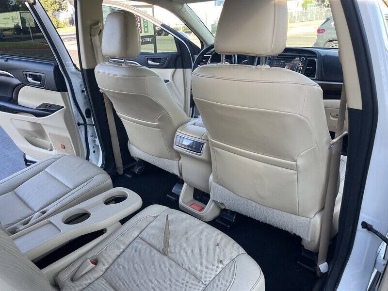 2016 Toyota Highlander Limited