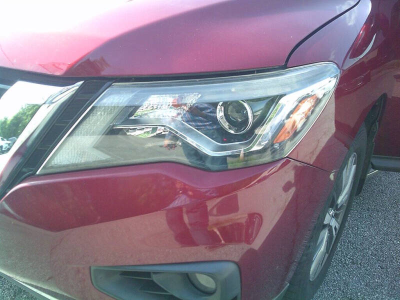 2019 Nissan Pathfinder SL