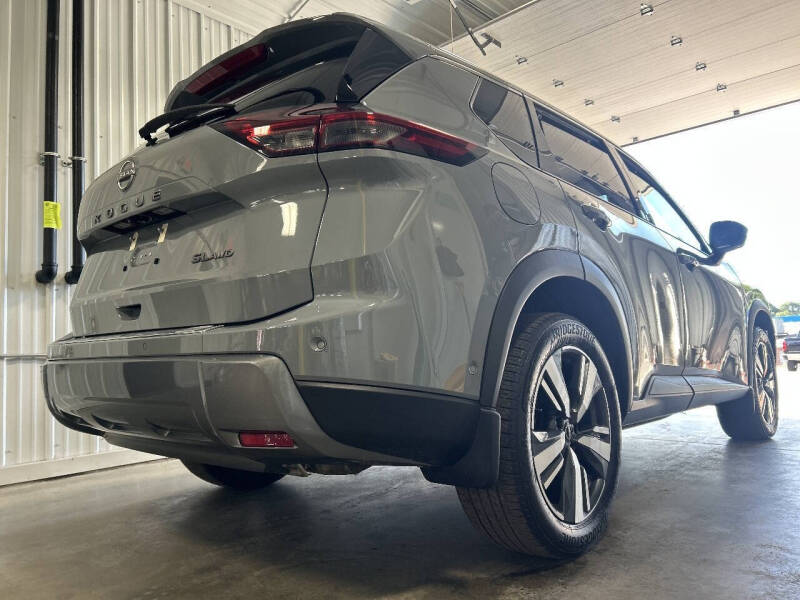 2024 Nissan Rogue SL