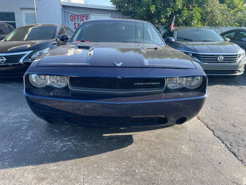 2014 Dodge Challenger for sale at Molina Auto Sales in Hialeah FL