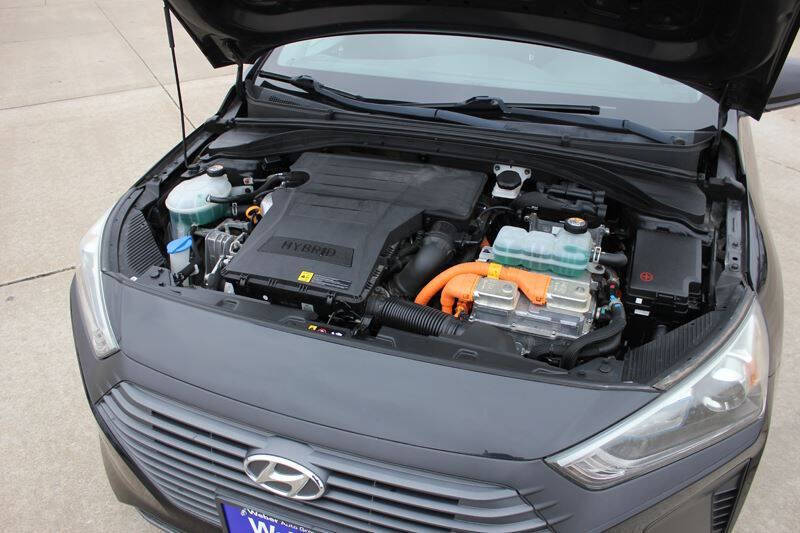 2018 Hyundai Ioniq Hybrid Blue