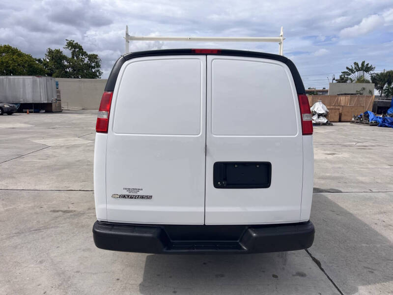 2020 Chevrolet Express 2500