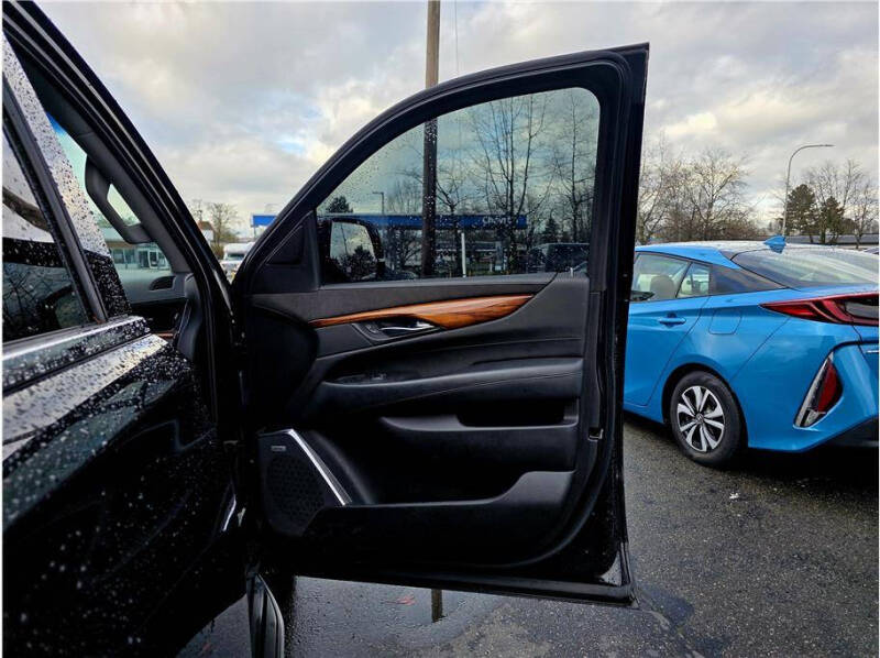 2016 Cadillac Escalade ESV Luxury Collection