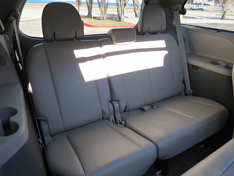 2013 Toyota Sienna Limited 7-Passenger