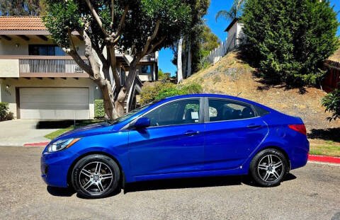 2012 Hyundai Accent GLS