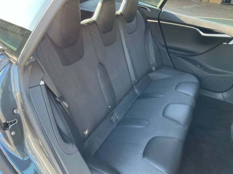 2016 Tesla Model S 70