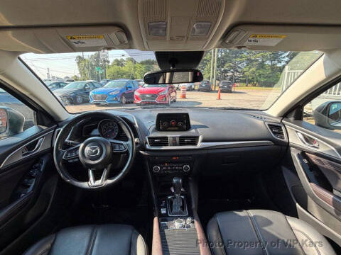 2018 Mazda MAZDA3 Touring