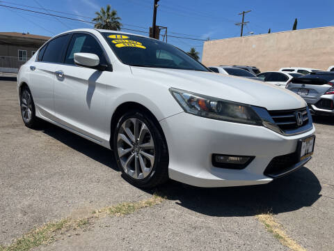 2014 Honda Accord for sale at JR'S AUTO SALES in Pacoima CA