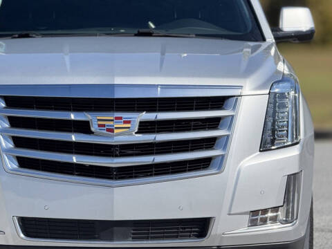 2016 Cadillac Escalade Standard