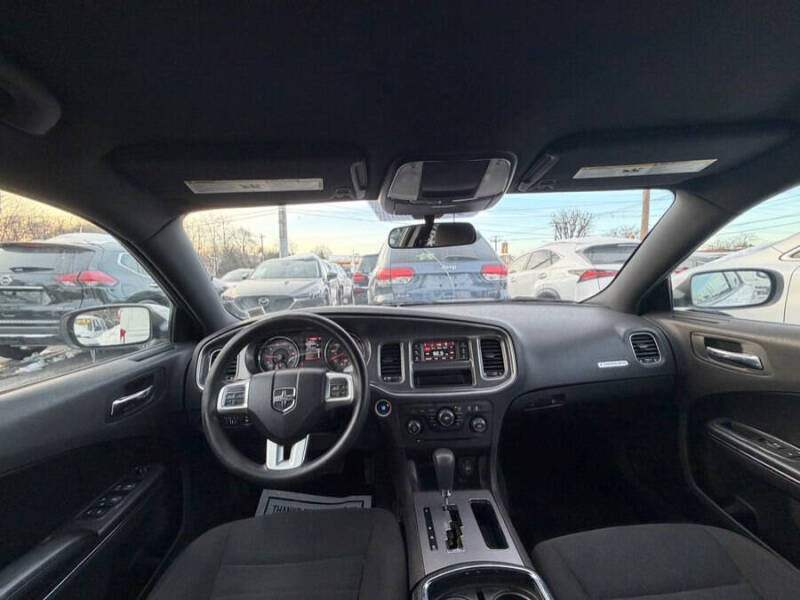 2013 Dodge Charger SE