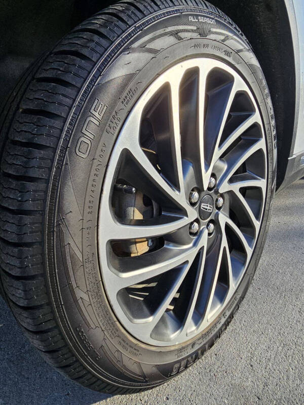 2020 Lincoln Nautilus Reserve