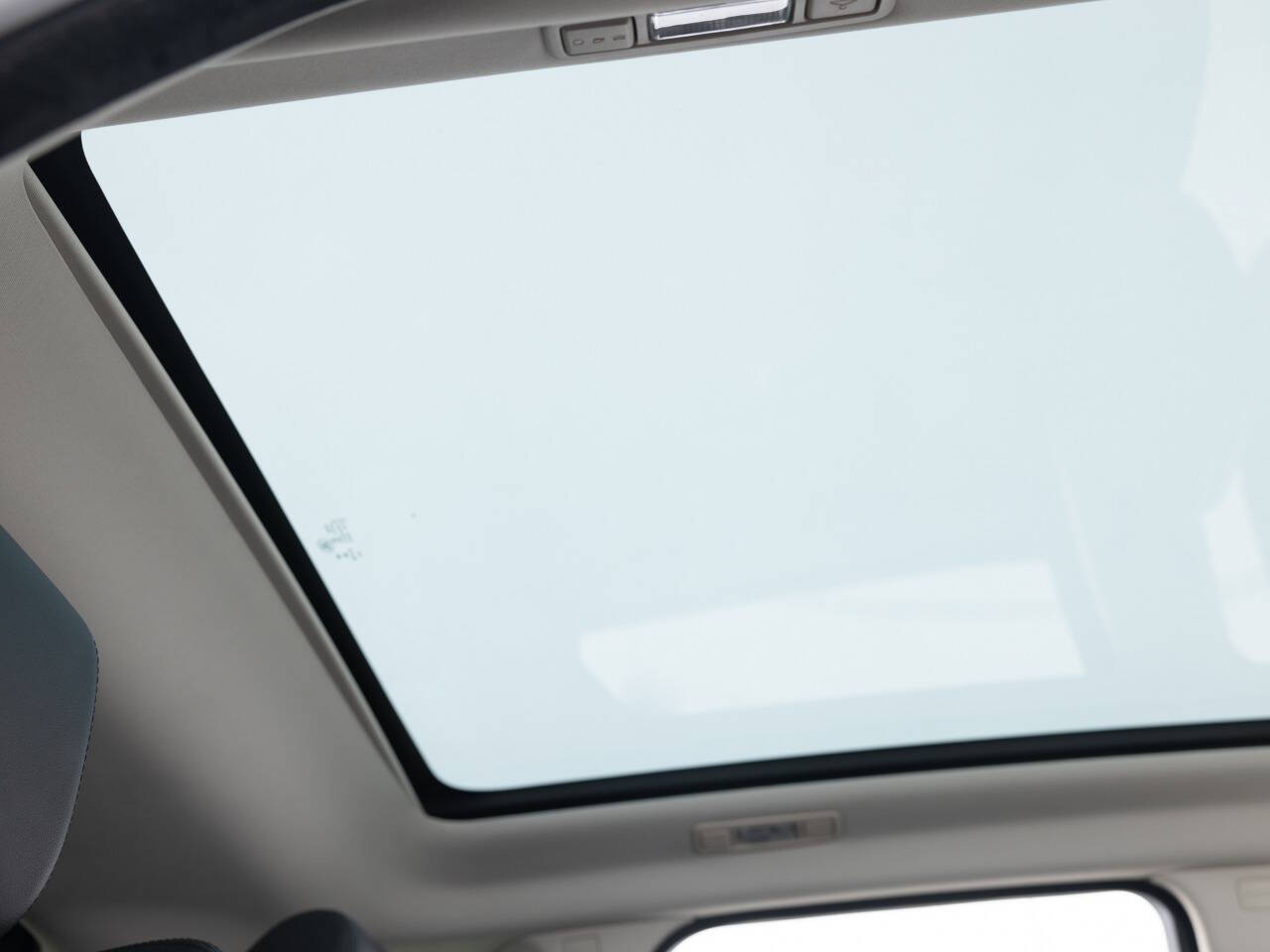 Used Car 2015 Land Rover Range Rover Evoque  Pure Plus Awd 4dr Suv For Sale Under $12,000 In Coal City, Illinois